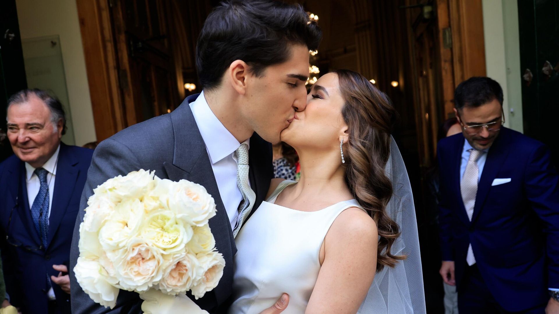 Desvelamos el verdadero motivo por el que Eugenia Gil Muñoz llegó 45 minutos tarde a su boda