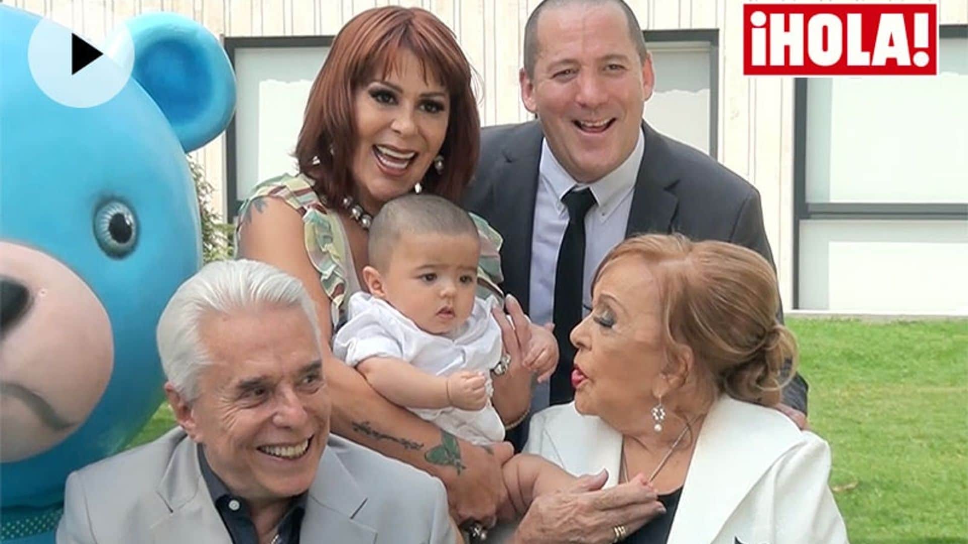 Así se vivió el bautizo de Apolo, nieto de Silvia Pinal y Enrique Guzmán, bajo la mirada ¡HOLA!