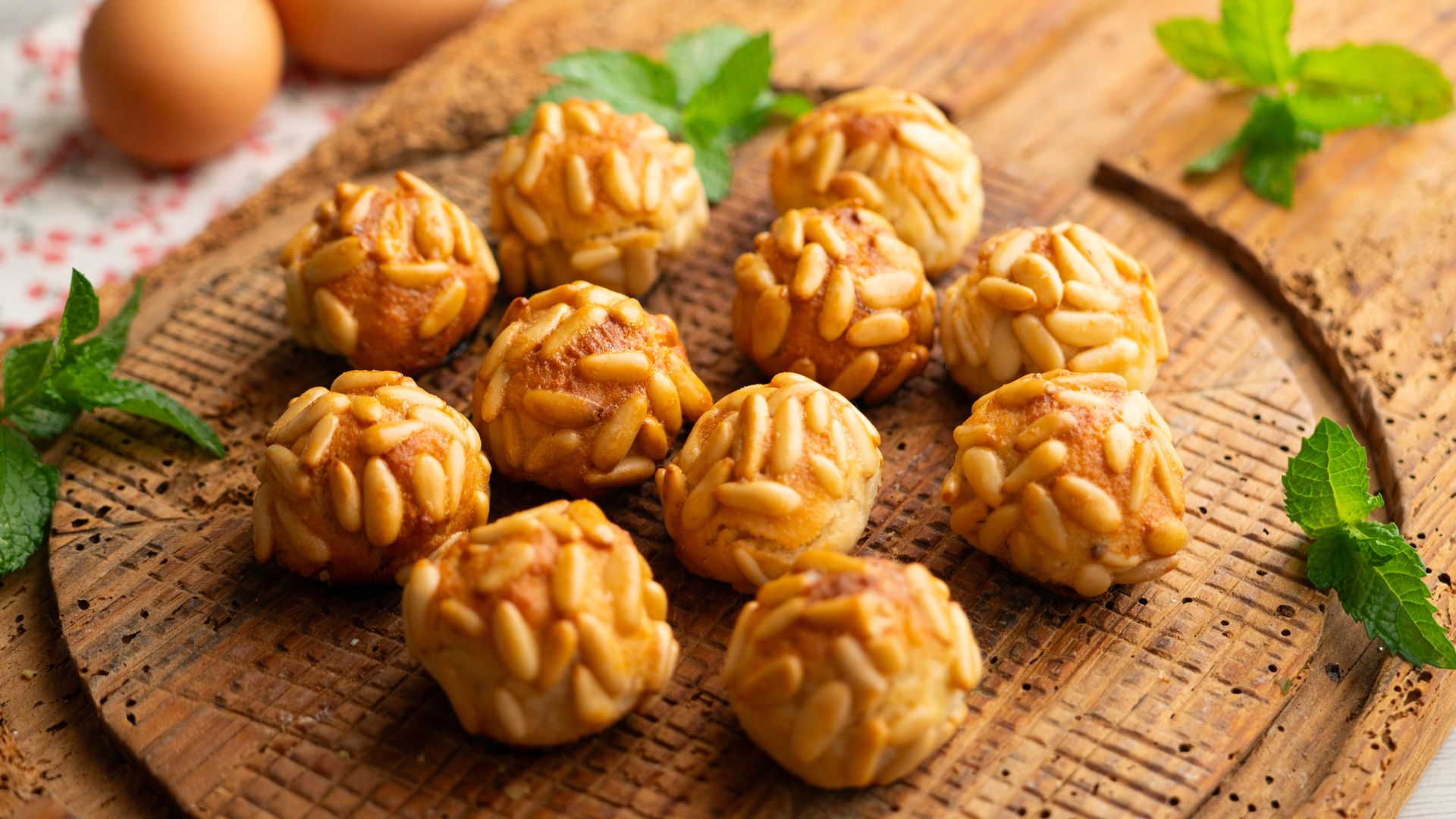 Dulces de Todos los Santos: así se hacen los auténticos panellets en casa