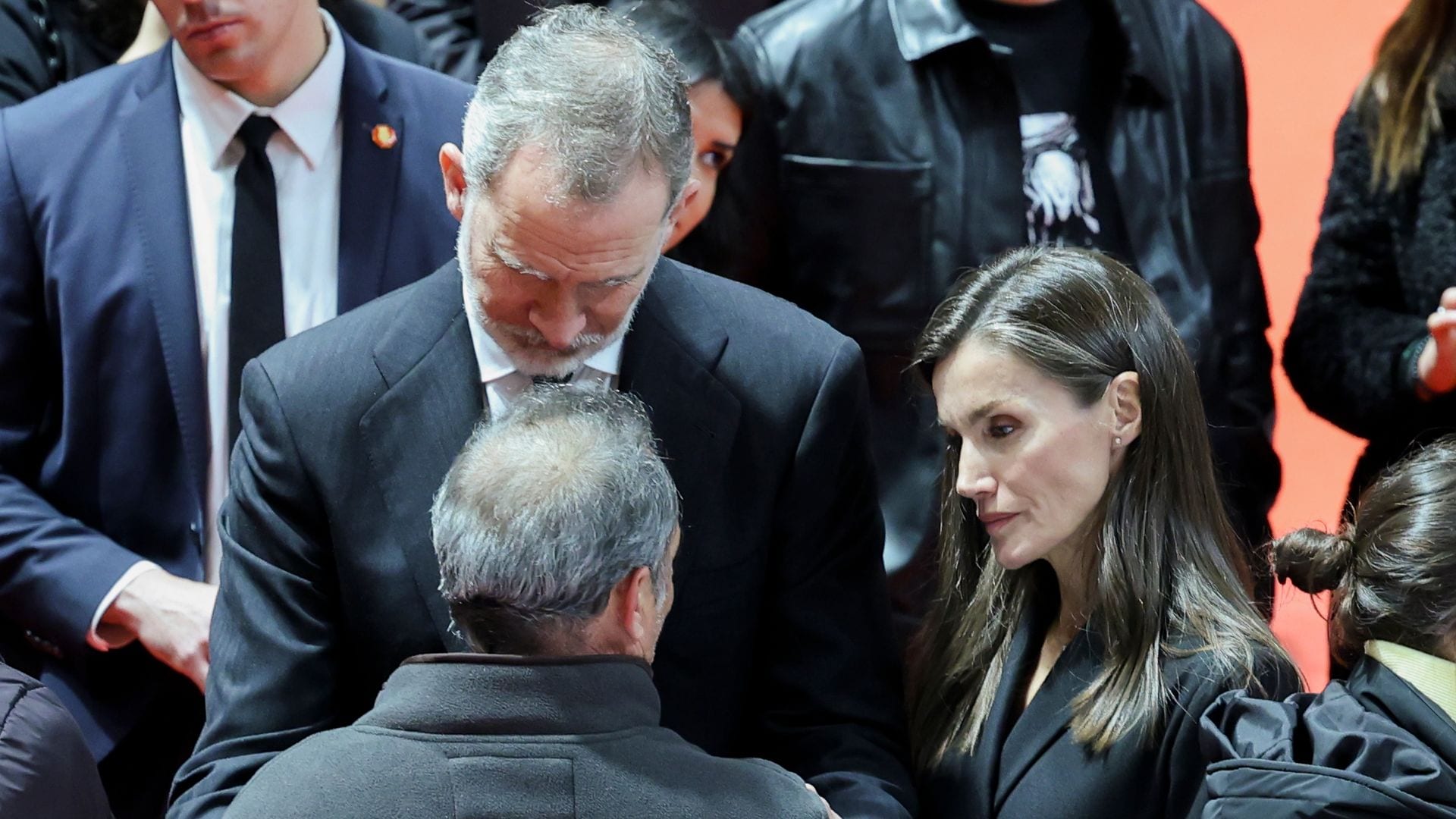 Del emocionante gesto de un niño con el Rey al dolor de la Reina en el funeral por Adamuz