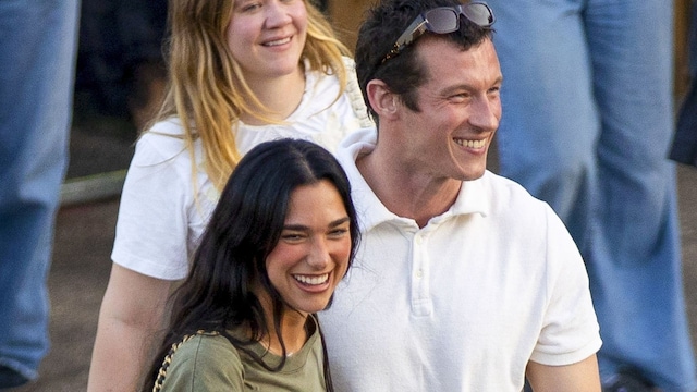 Dua Lipa y Callum Turner 