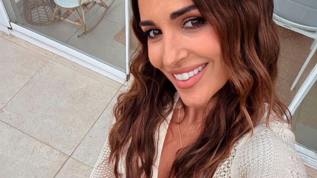 Paula Echevarria presume de ondas naturales en el norte