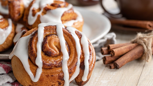 Cinnamon rolls