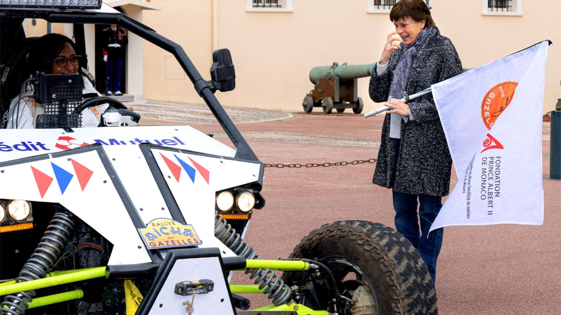 ¡Rugen los motores! Estefanía de Mónaco da el pistoletazo de salida al rally femenino por excelencia