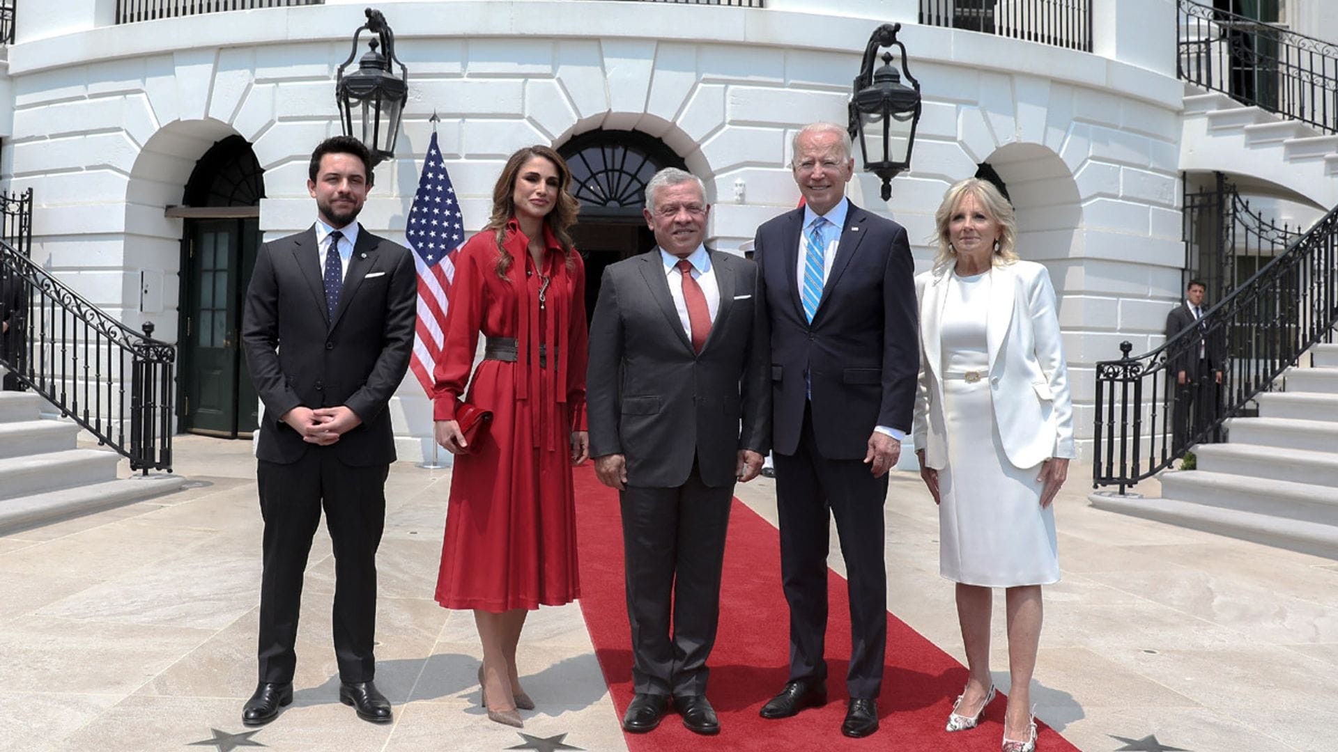 Abdalá y Rania de Jordania dan protagonismo al príncipe Hussein en un momento clave