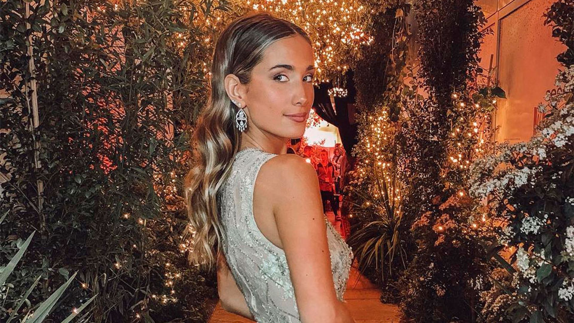 Todo lo que el vestido de María Pombo podría revelar sobre su look nupcial