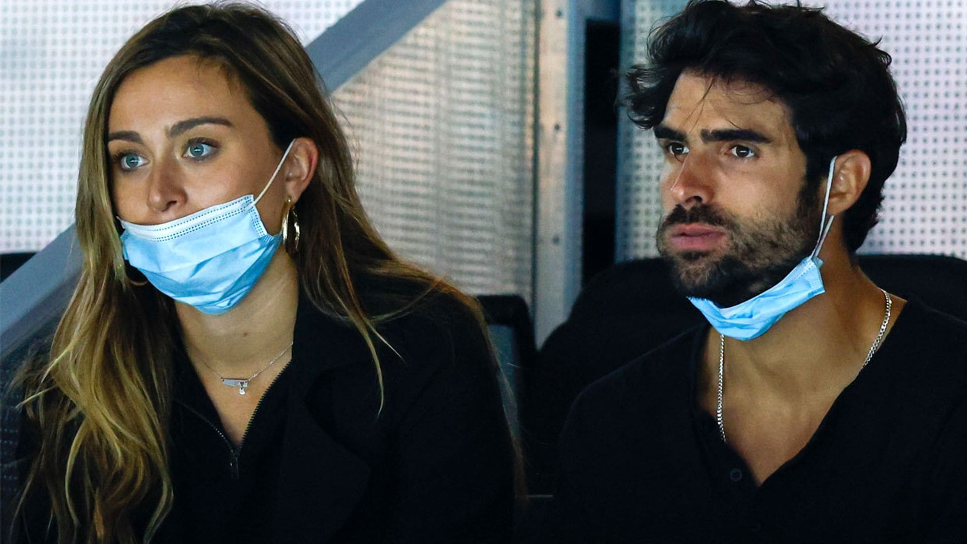 Paula Badosa y Juan Betancourt pasean su amor por las semifinales de la Copa Davis