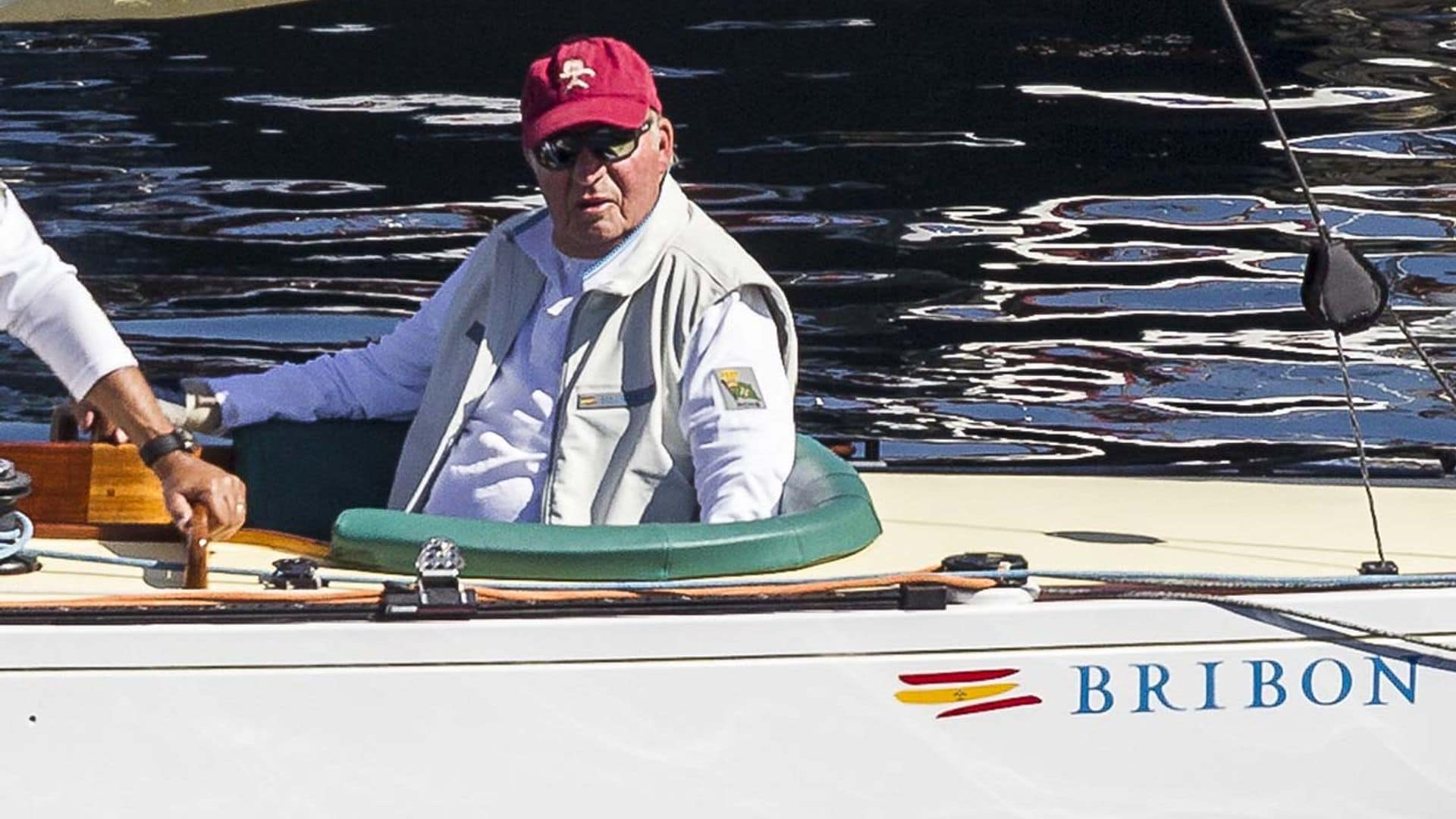 Con un desayuno potente 'a base de fruta y huevos fritos', así afrontará don Juan Carlos su primera jornada marinera en Sanxenxo