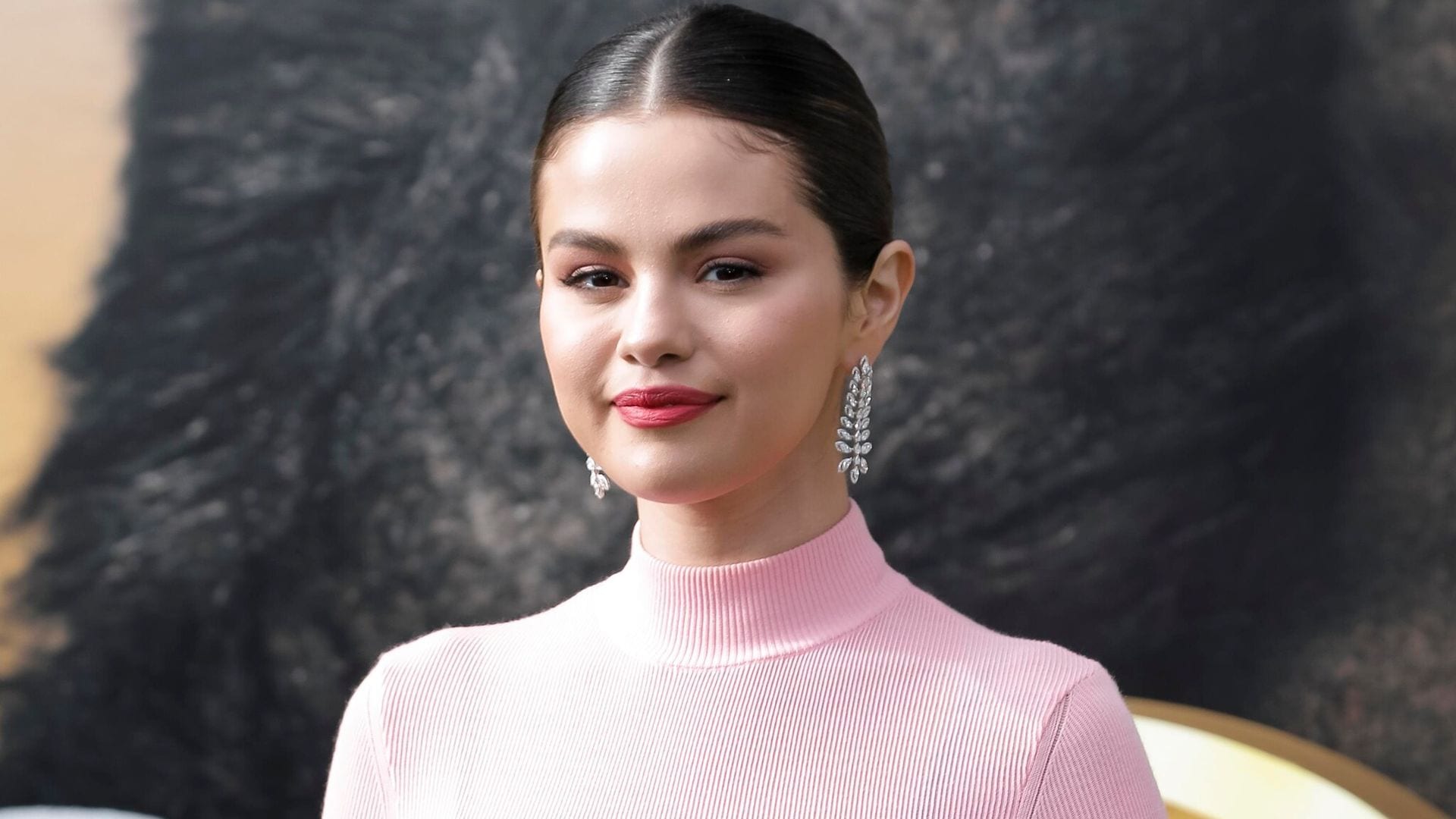 Selena Gomez anuncia 'Rare Beauty', su primera línea de maquillaje
