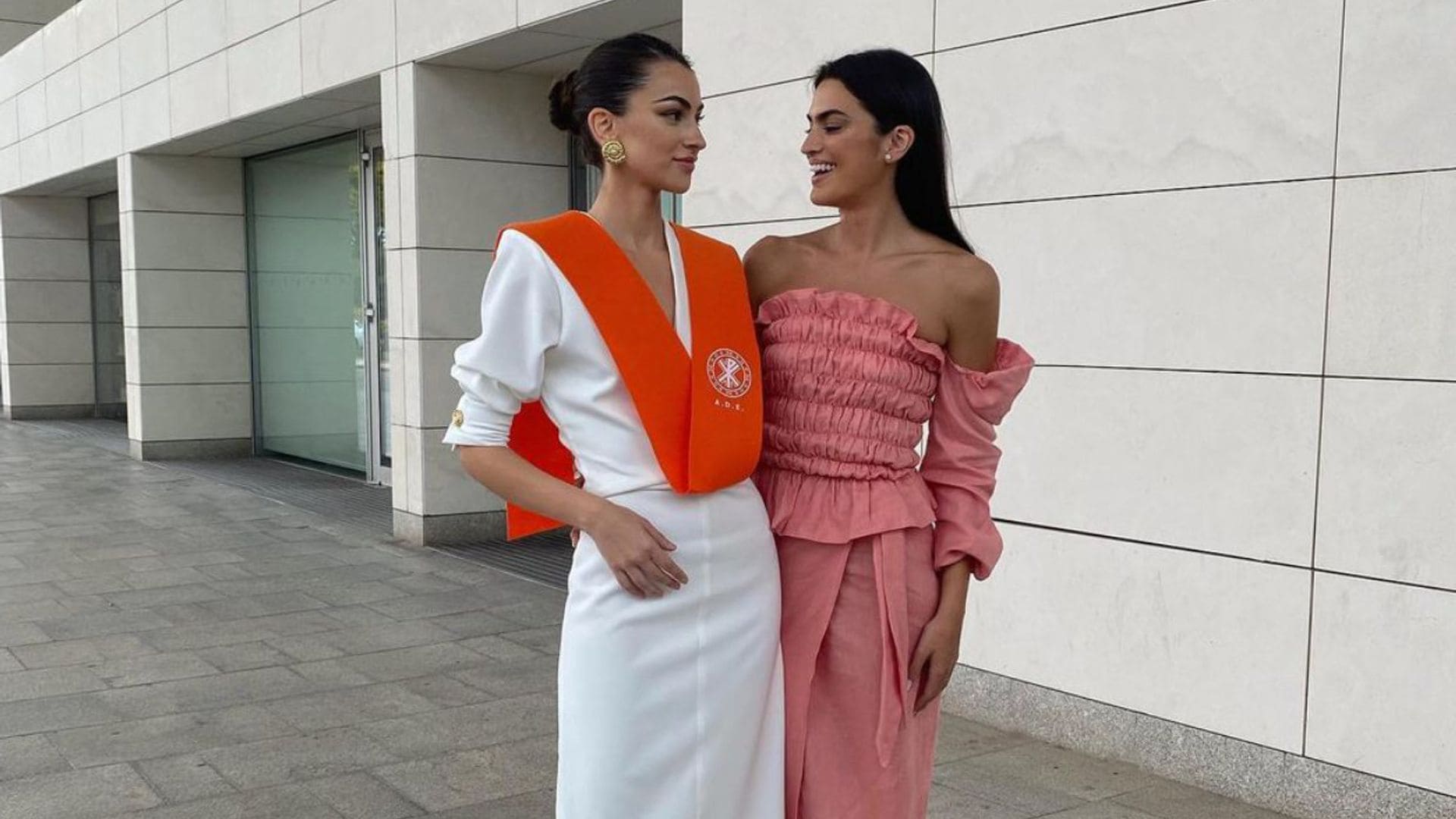Looks de graduación que enamoran a universitarias e invitadas por igual