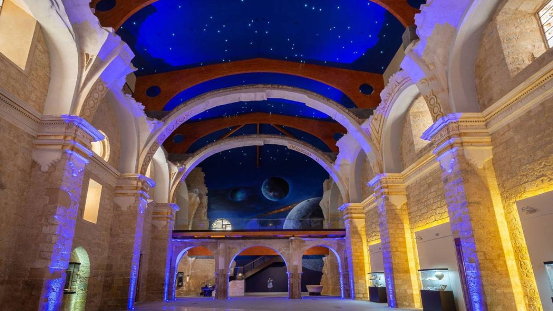 Aprender de ciencia en una iglesia románica de Palencia