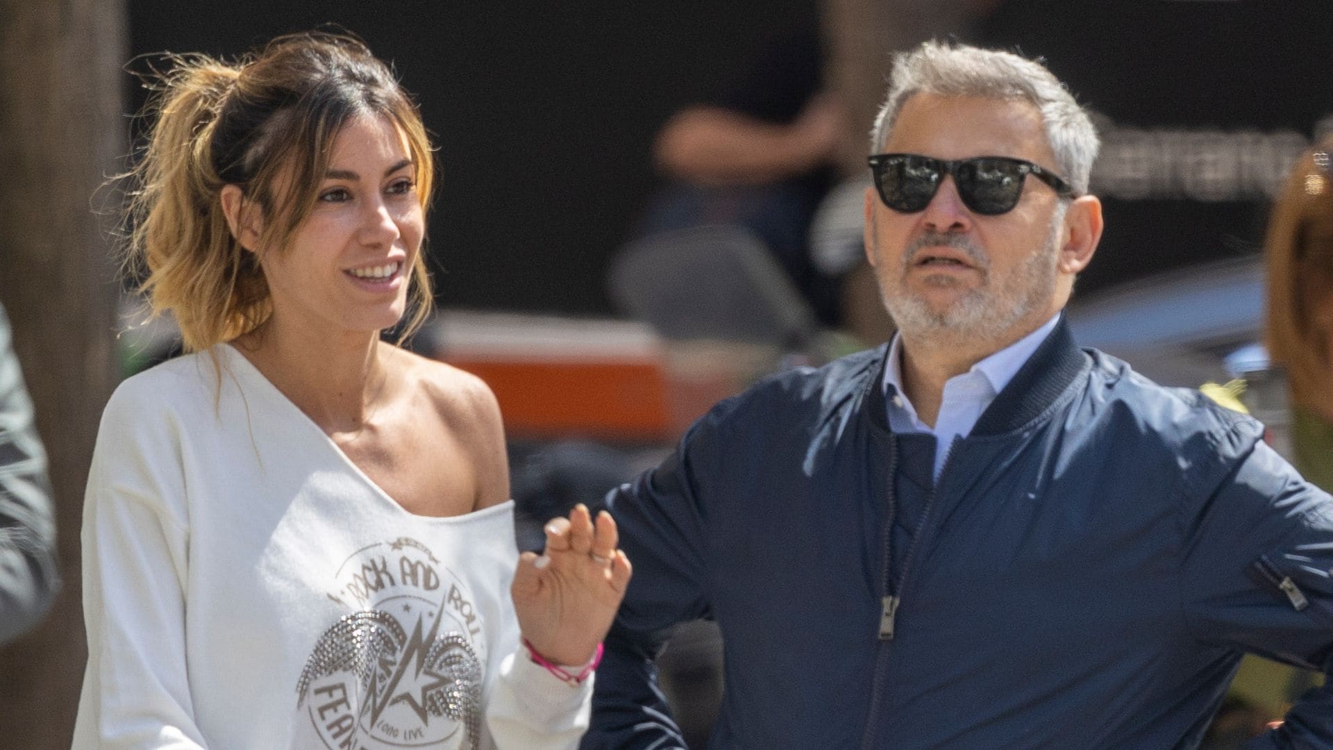 Miki Nadal y Helena Ruiz Aldea con su hija Galatea en Madrid, el 30 de marzo de 2023