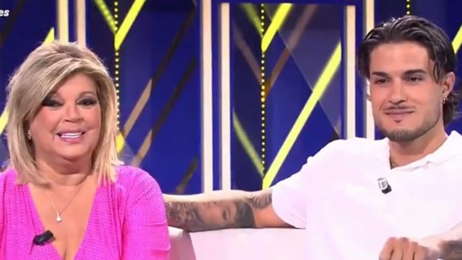 Así ha sido el encuentro de Terelu y Carlo Costanzia, juntos por primera vez en un plató de televisión