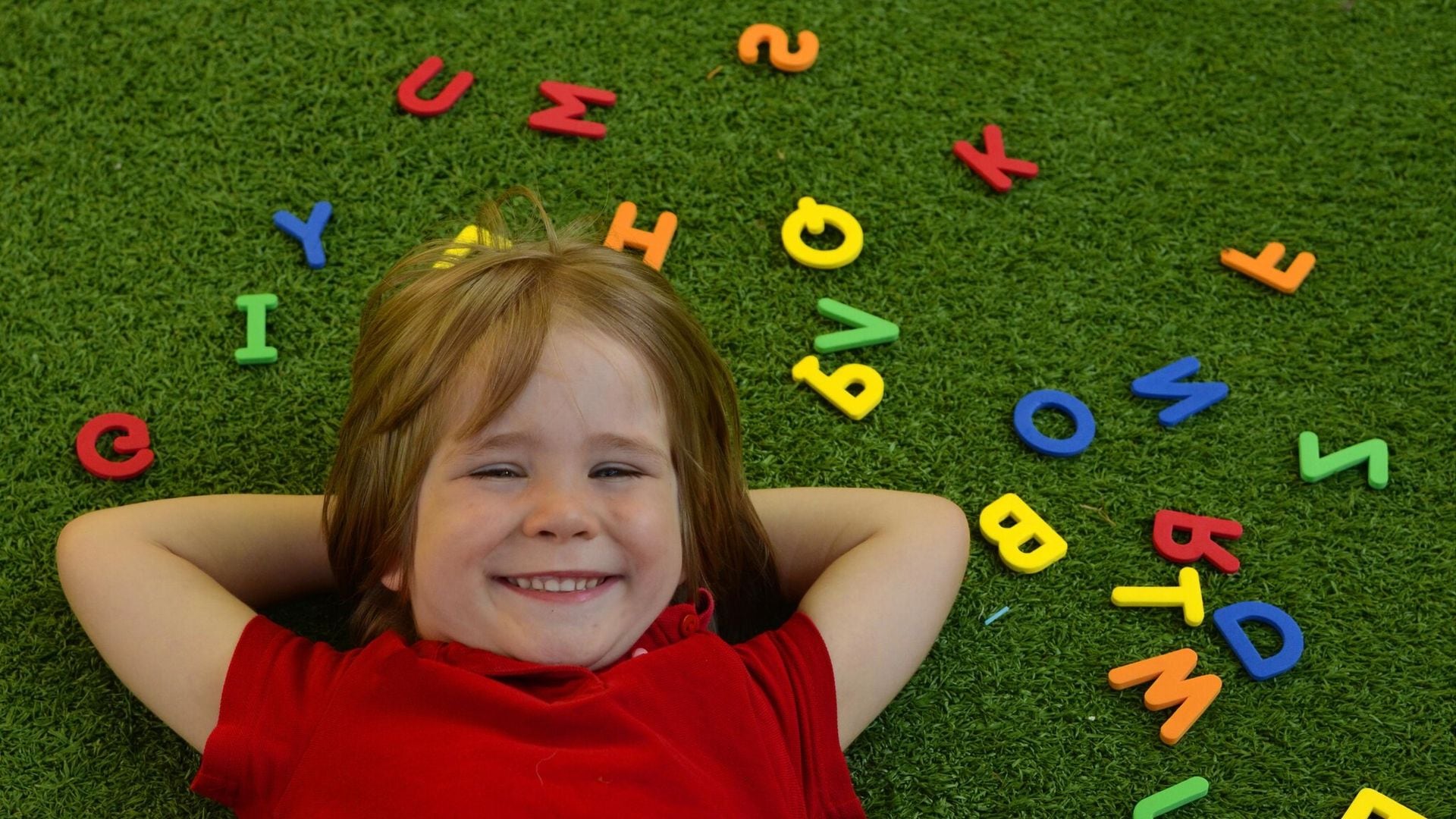Las ventajas para tu hijo de aprender otro idioma en verano