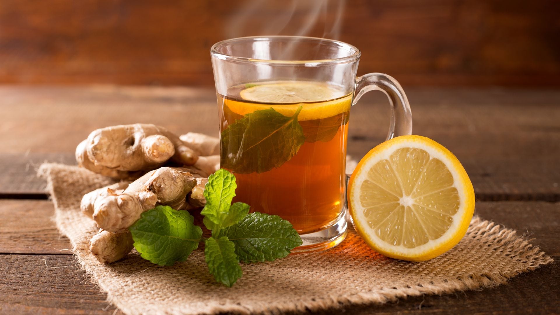 té de jengibre, menta y limón