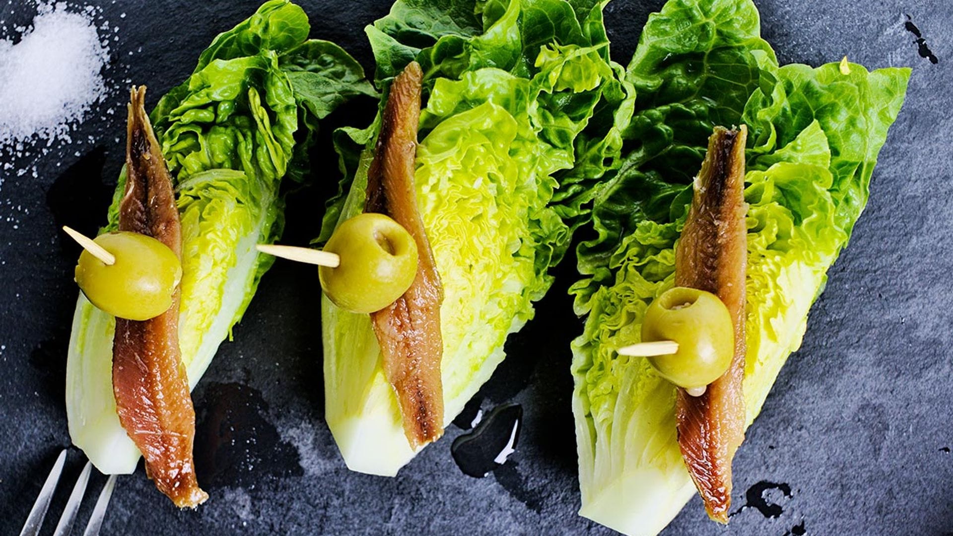 Cogollos de Tudela con anchoas y su vinagreta