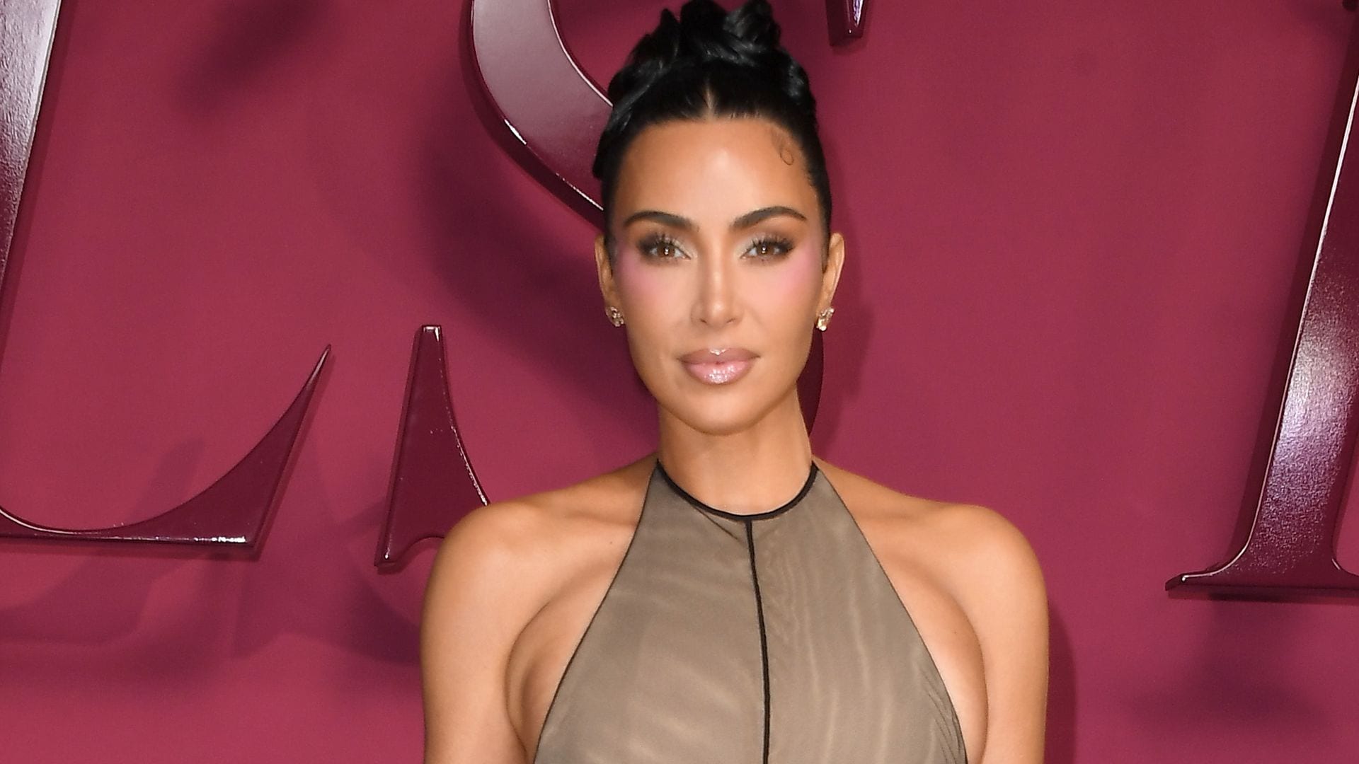 Kim Kardashian en el premier de "All's Fair" en Los Angeles.