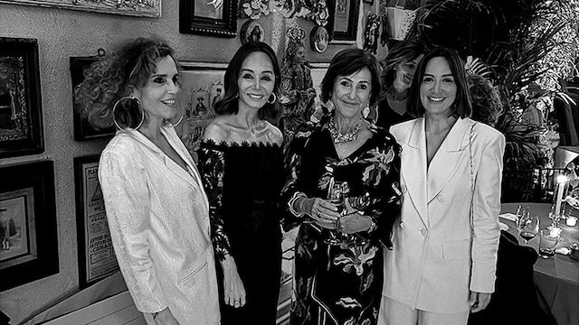 Isabel Preysler, espectacular con mono de encaje Bardot en una fiesta de cumpleaños junto a Tamara Falcó