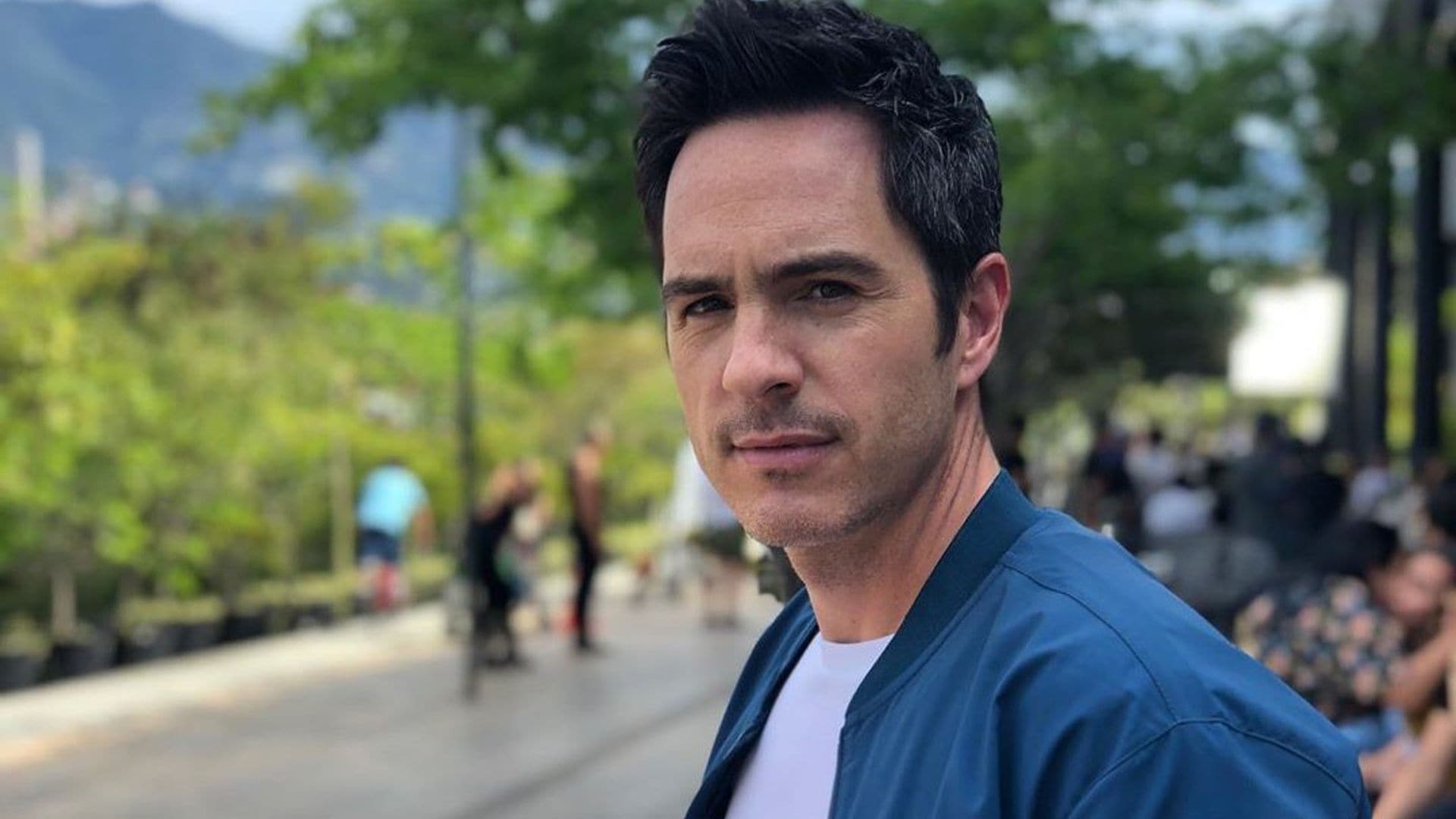 Mauricio Ochmann, de luto tras el fallecimiento de su padre adoptivo