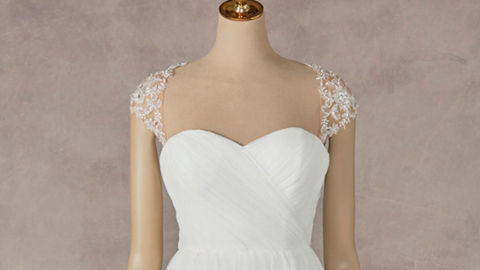 Accesorios de Pronovias para completar tu 'outfit' nupcial