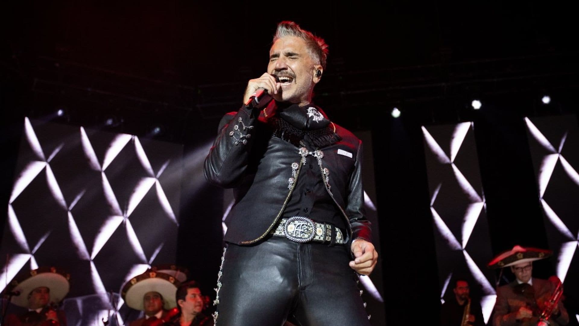 Alejandro Fernández conquista España con su primer concierto de la gira Amor y Patria
