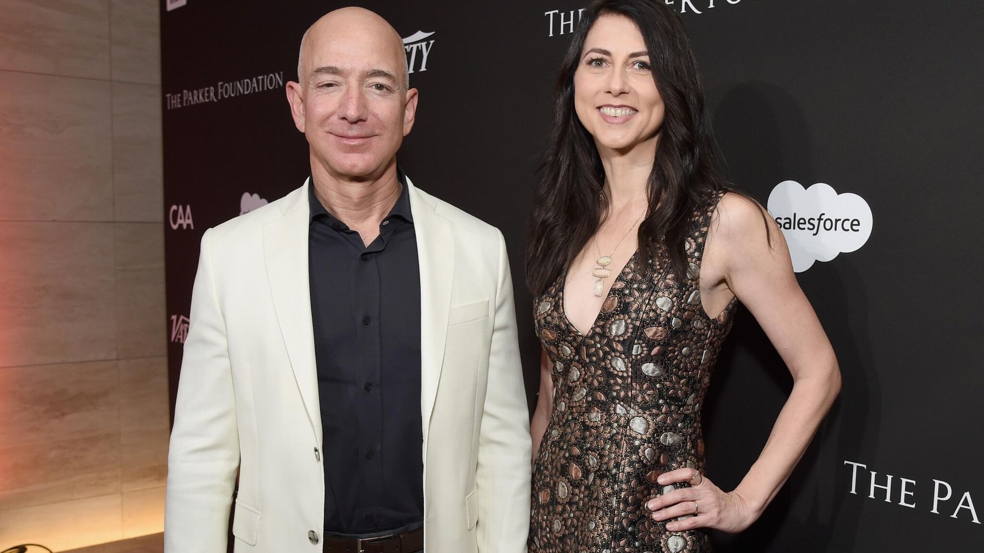 MacKenzie Scott, exesposa de Jeff Bezos, se convierte en la mujer más rica del mundo