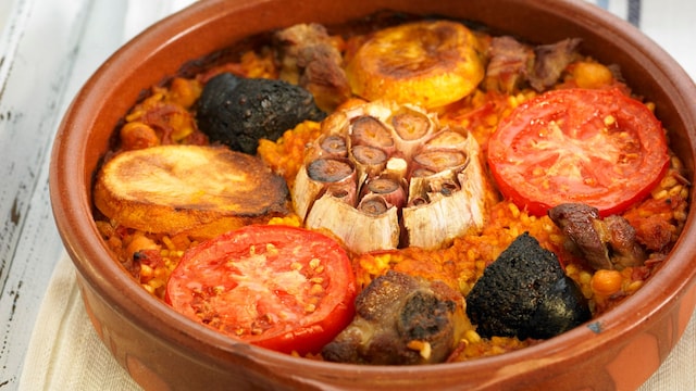 Arroz al horno en cazuela de barro