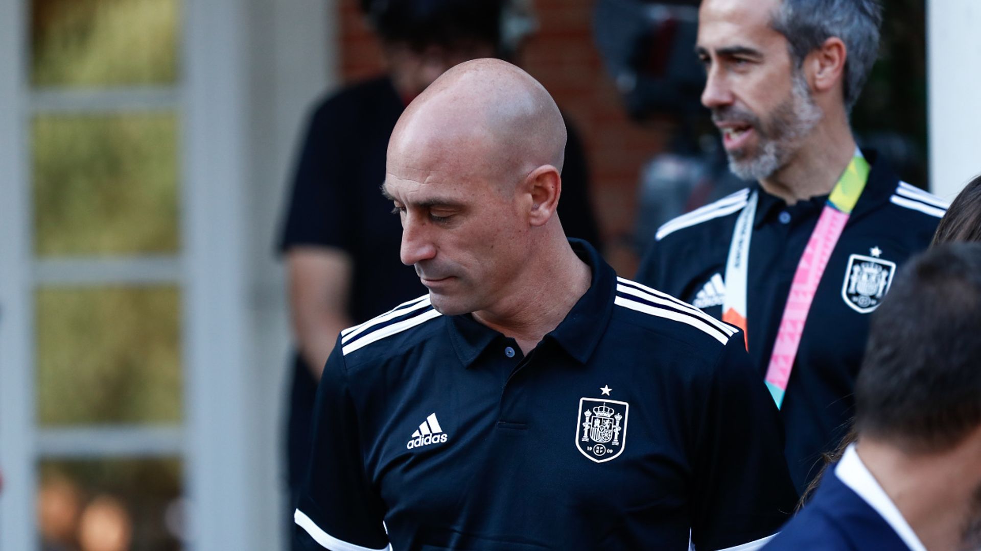 Quién es la familia de Luis Rubiales que le ha acompañado en su incendiaria comparecencia