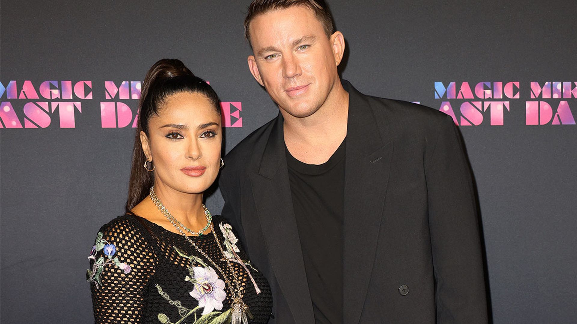 Salma Hayek, espectacular con su revelador look del brazo de Channing Tatum