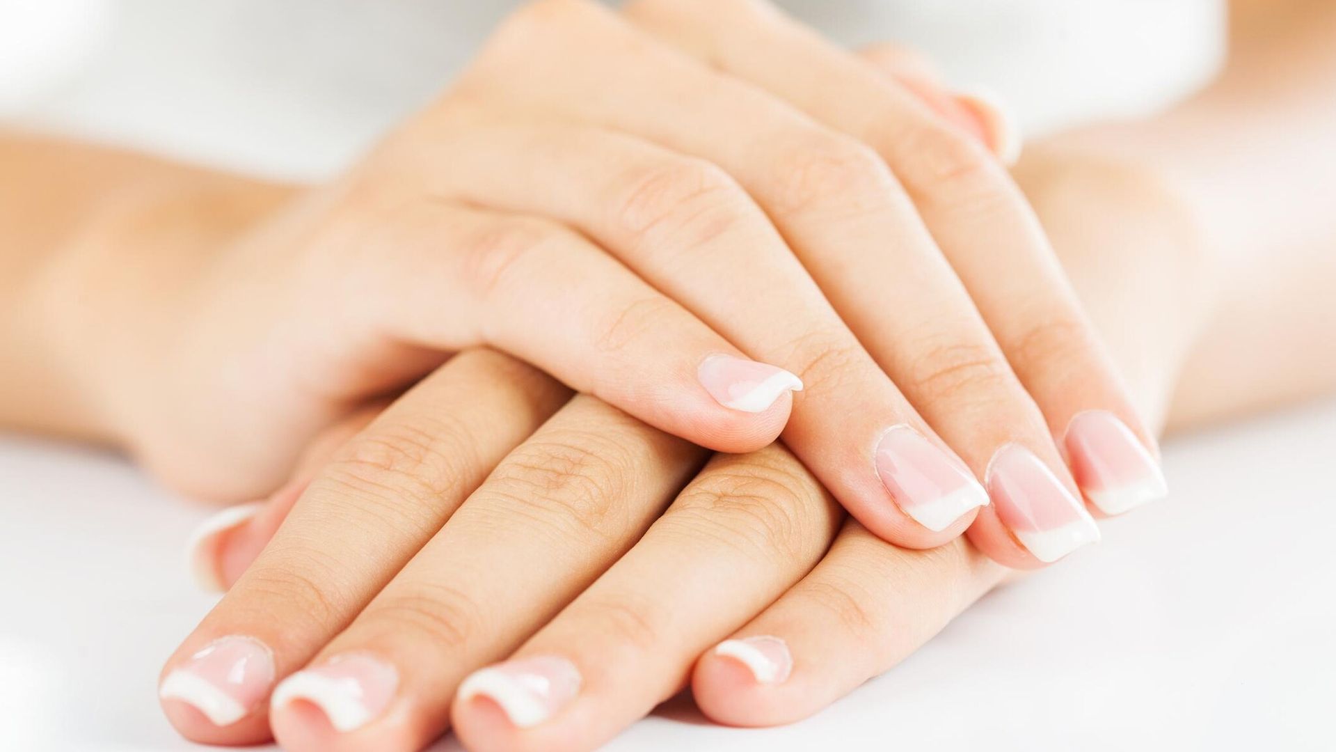 8 consejos para que tus uñas crezcan más fuertes