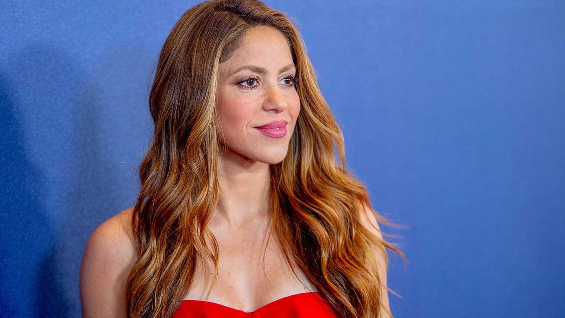 Descubre qué hizo Shakira el día en que Piqué se despedía de los terrenos de juego