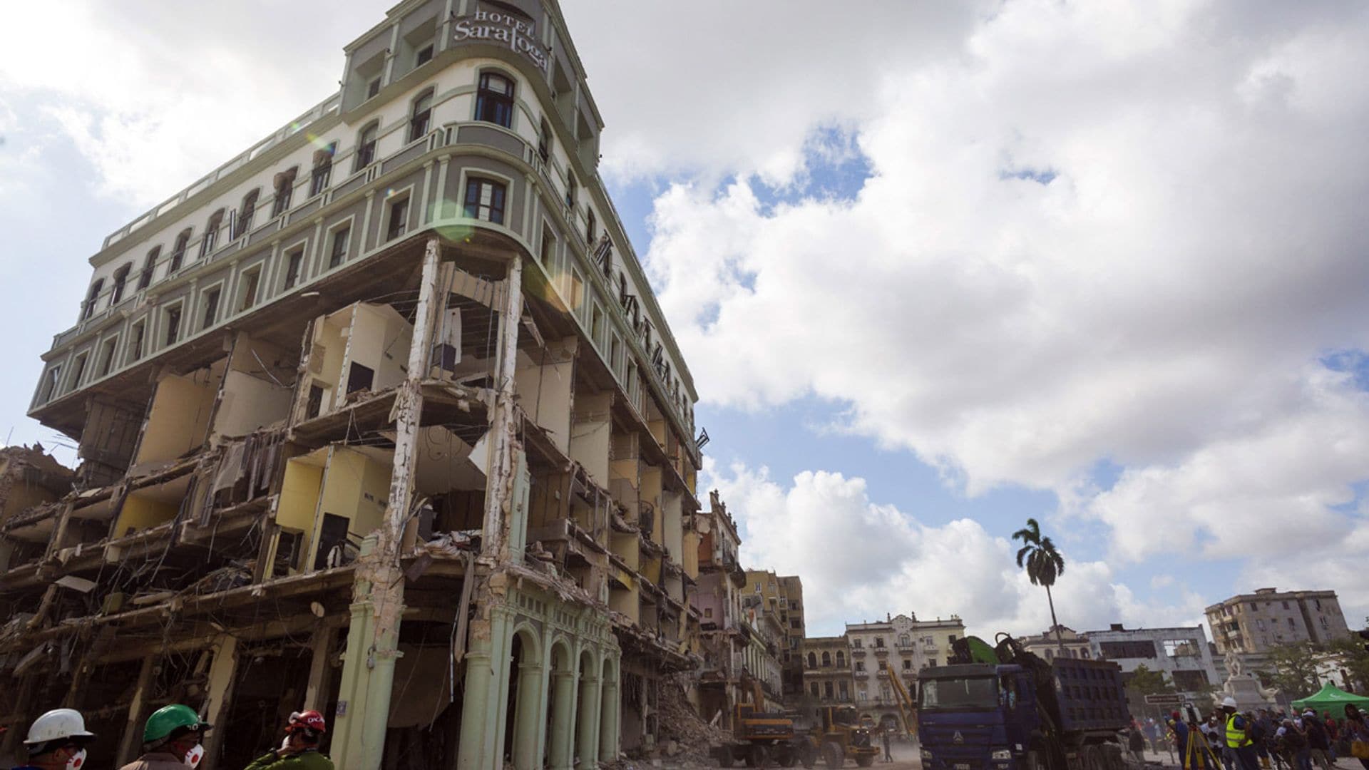 Vuelve a casa el gallego herido por la explosión del hotel de La Habana en la que falleció su novia