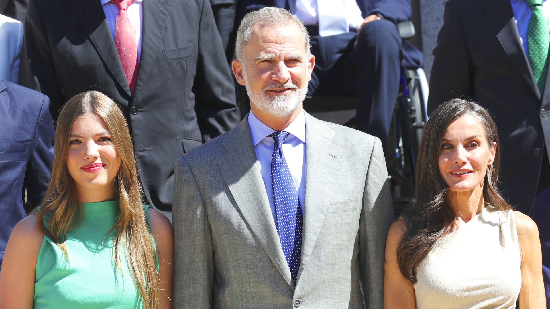 La infanta Sofía reaparece por sorpresa junto a los reyes Felipe y Letizia rodeada de sus compañeros de colegio