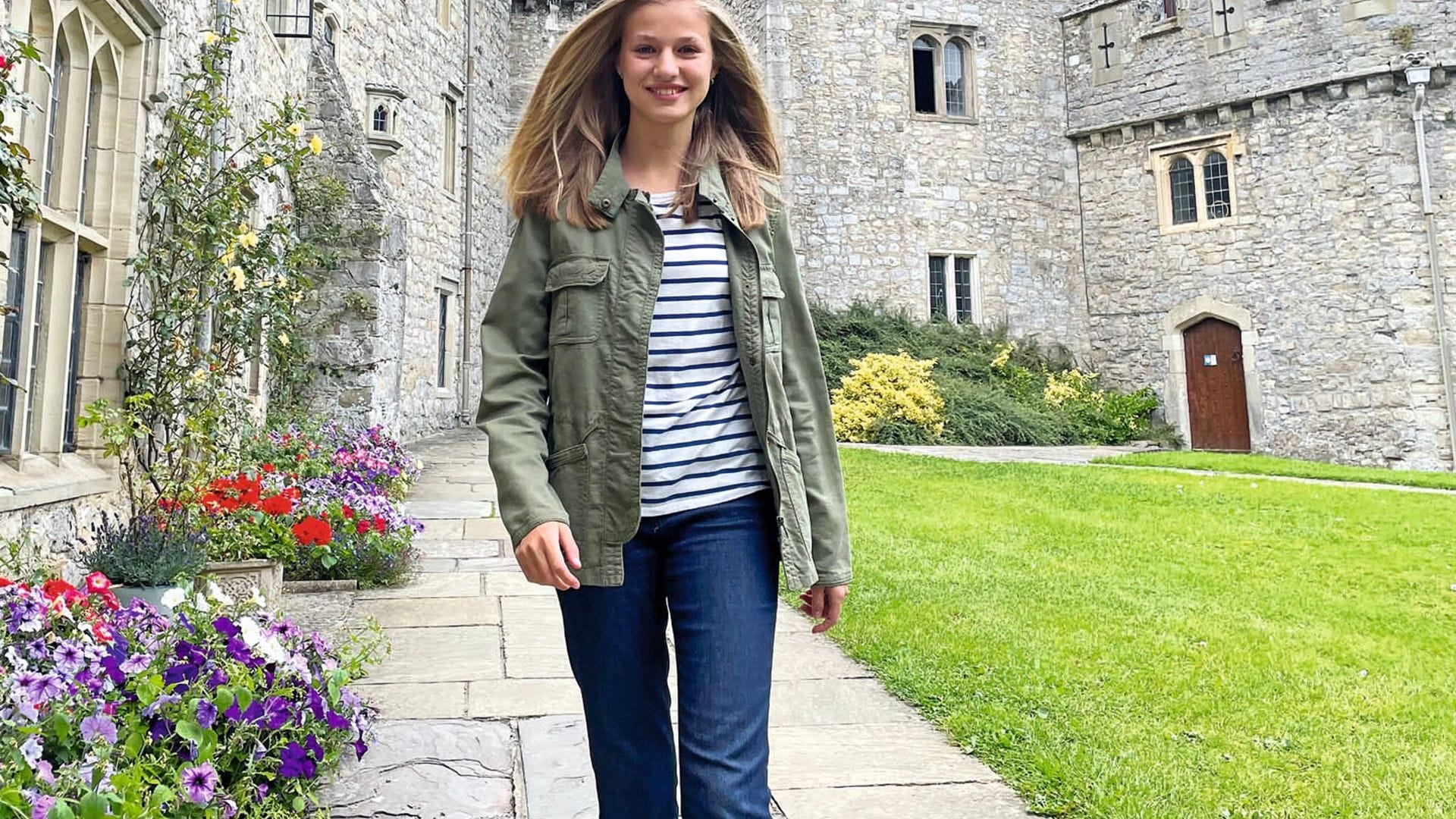 Los cien días de la princesa Leonor en un castillo