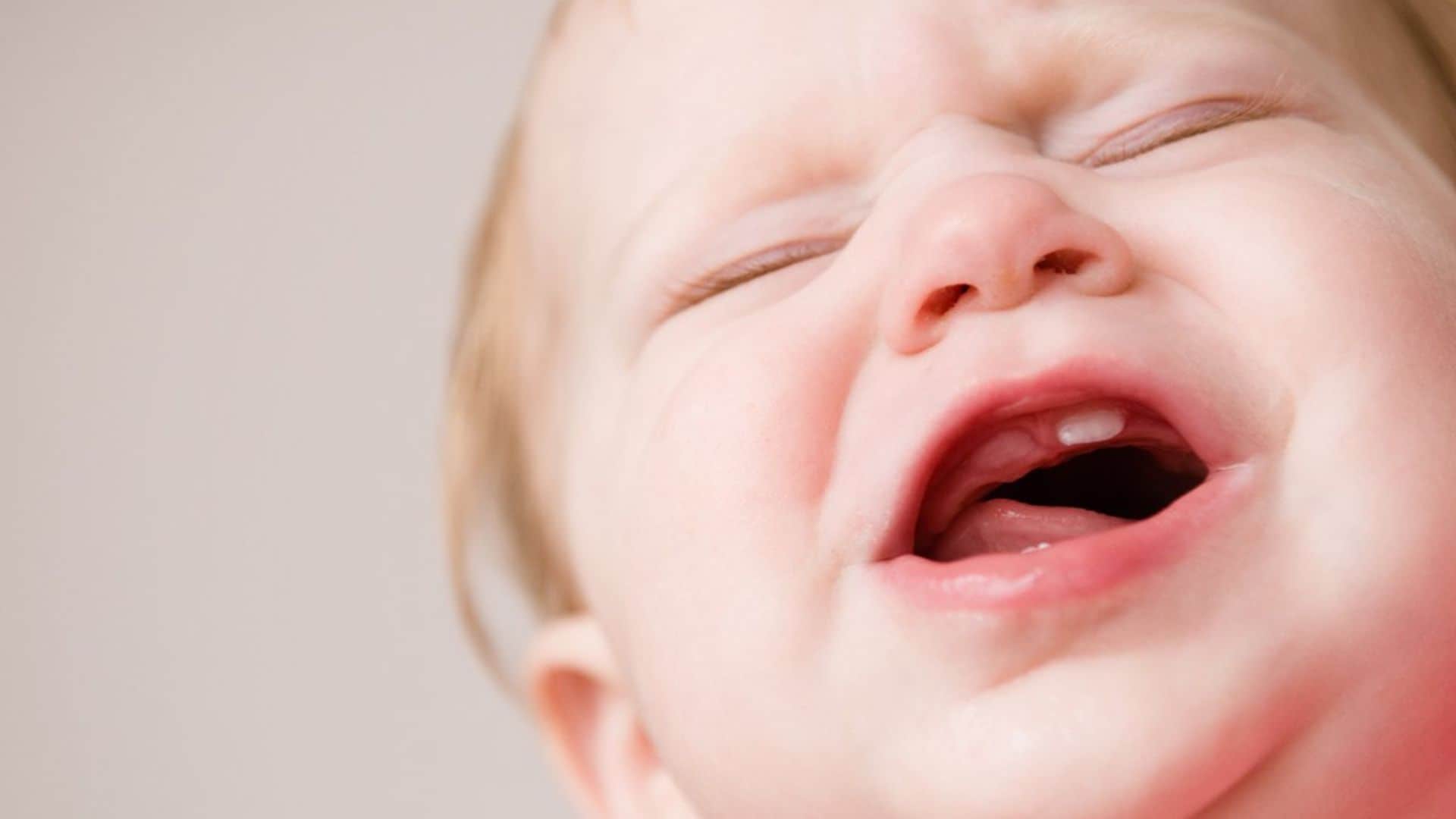 ¿A qué edad salen los primeros dientes y cómo hay que cuidarlos?