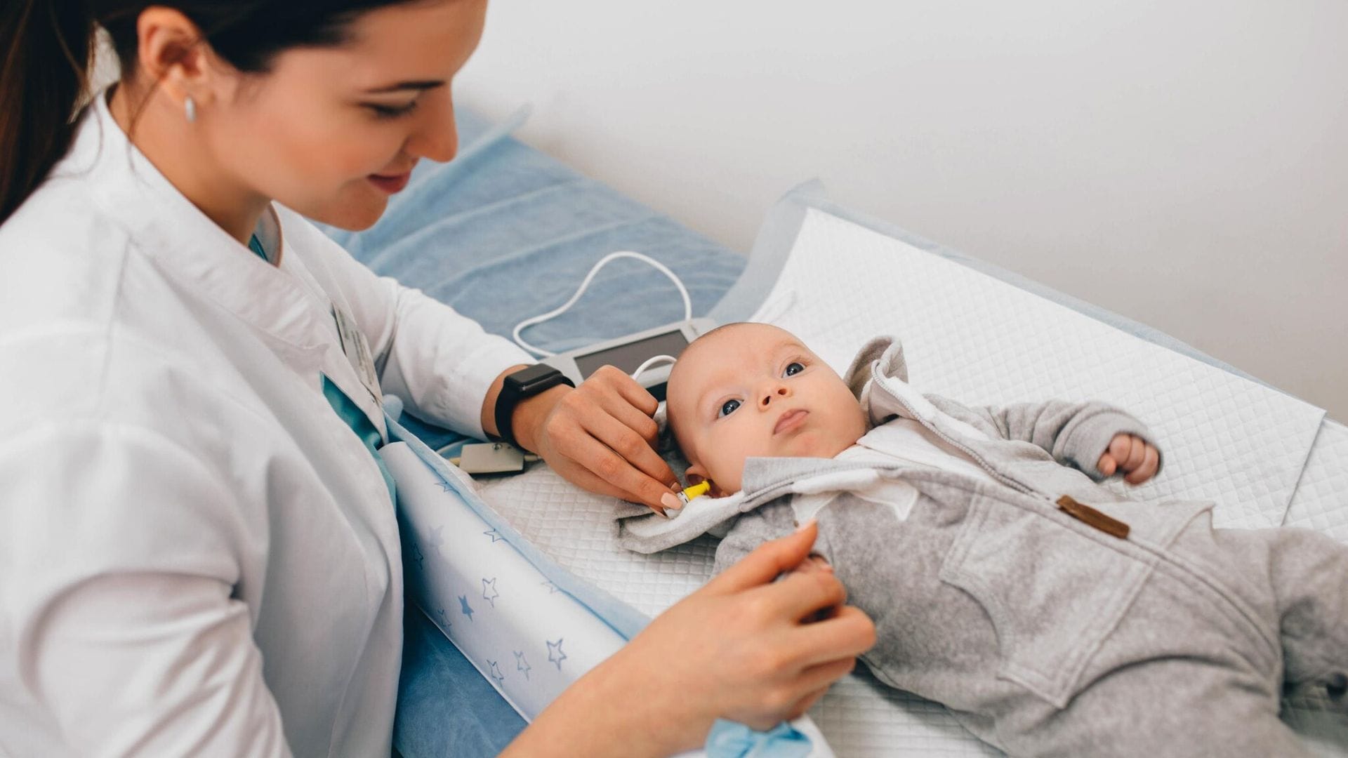 Por qué es fundamental realizar el ‘cribado auditivo neonatal’ en los recién nacidos