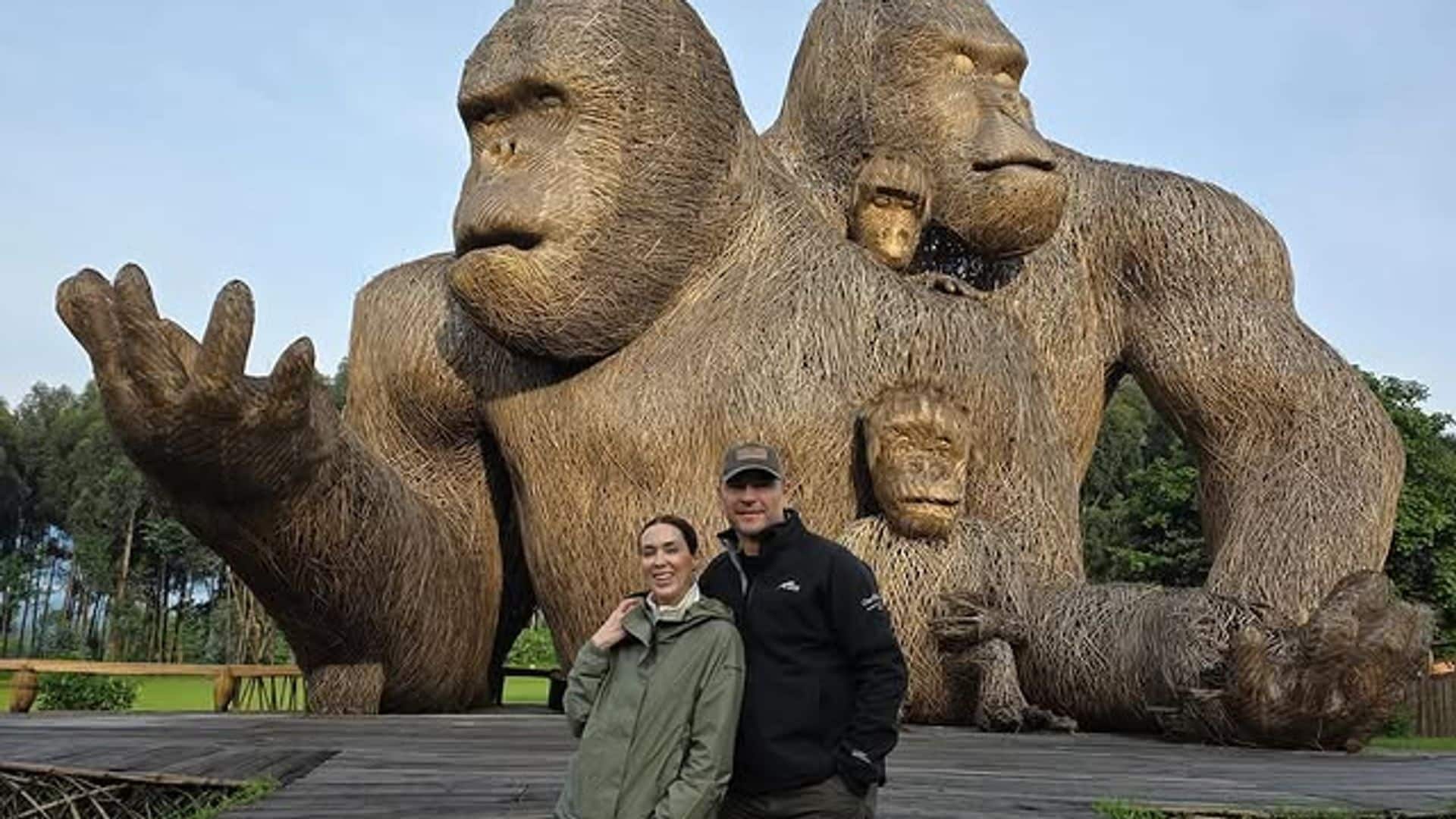 La increíble travesía de Jacky Bracamontes y Martín Fuentes en África para ver a los gorilas
