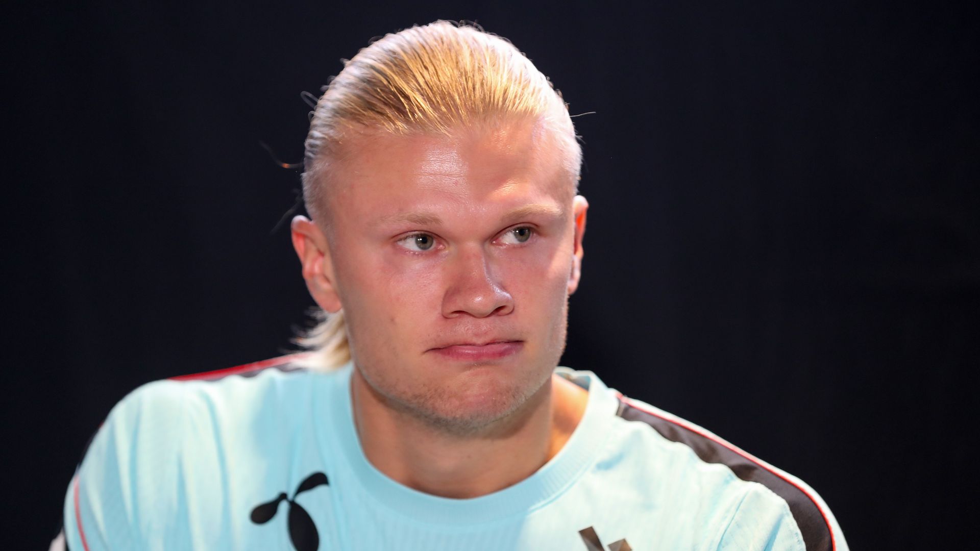 Erling Haaland durante una rueda de prensa