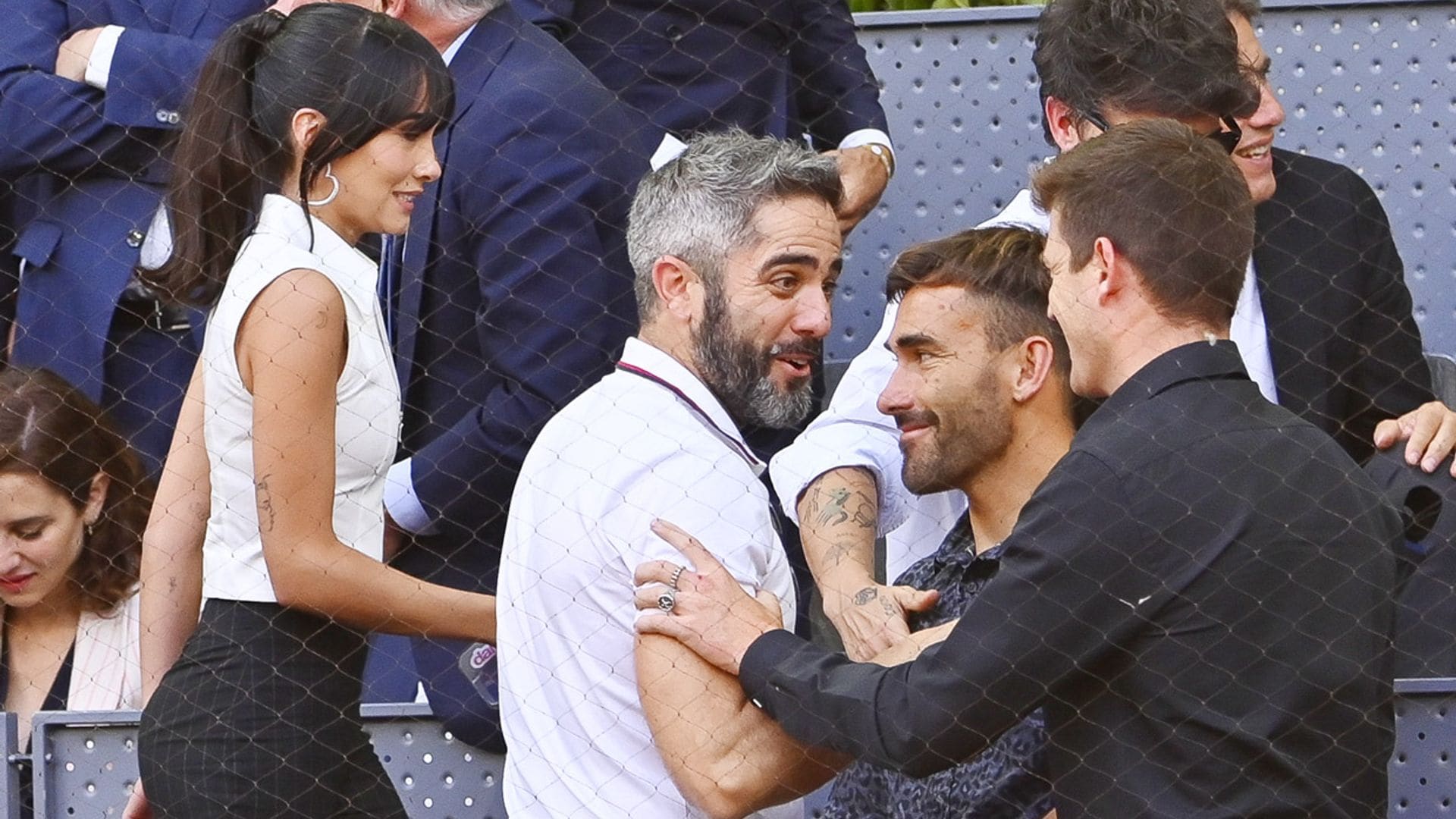 ¡Ups! La mirada de Aitana a Miguel Bernardeau en su primer reencuentro público