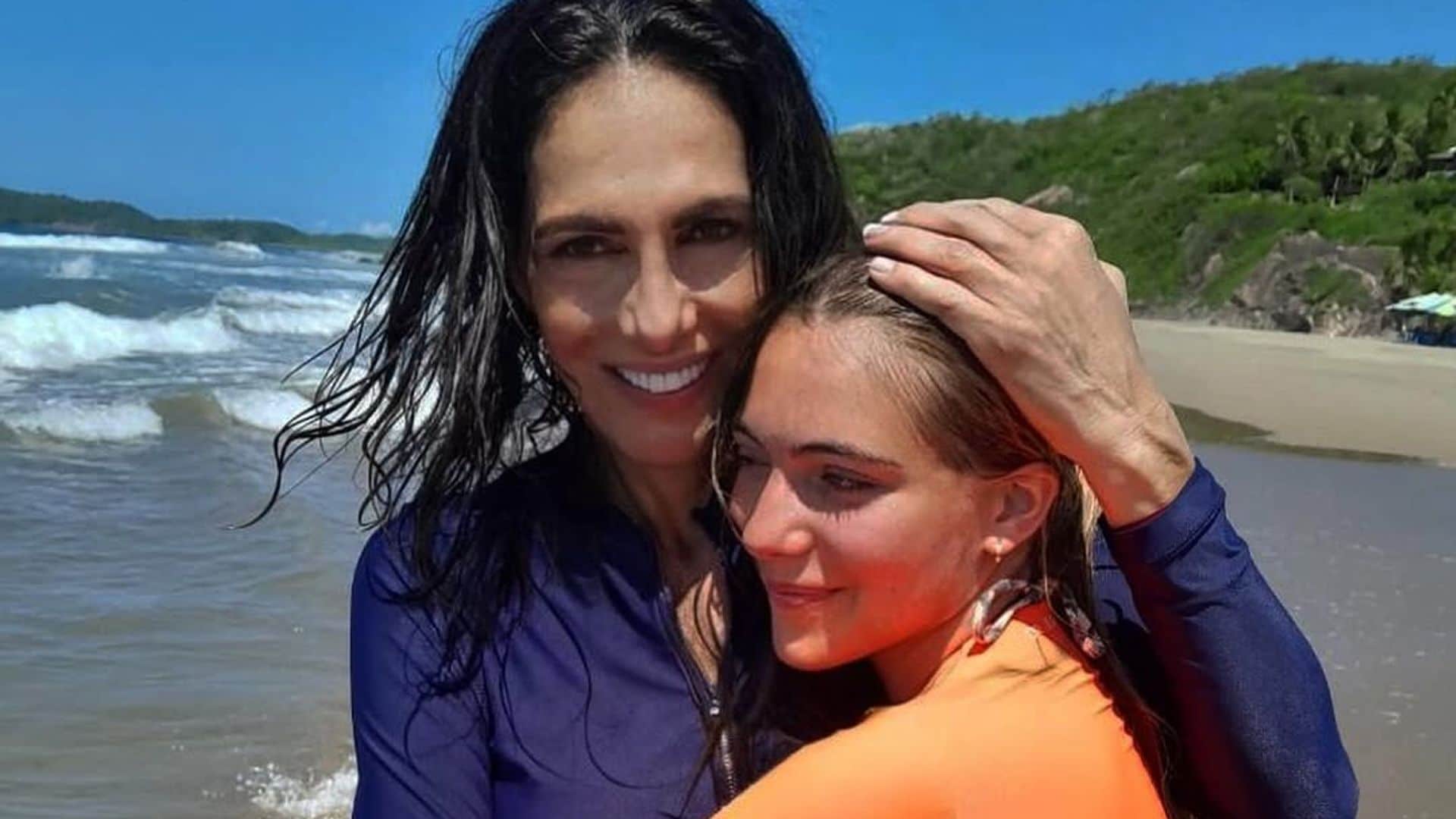 Adriana Abascal celebra el cumpleaños de su hija Jimena: "Gracias por 18 años de risas, bailes y pura magia"