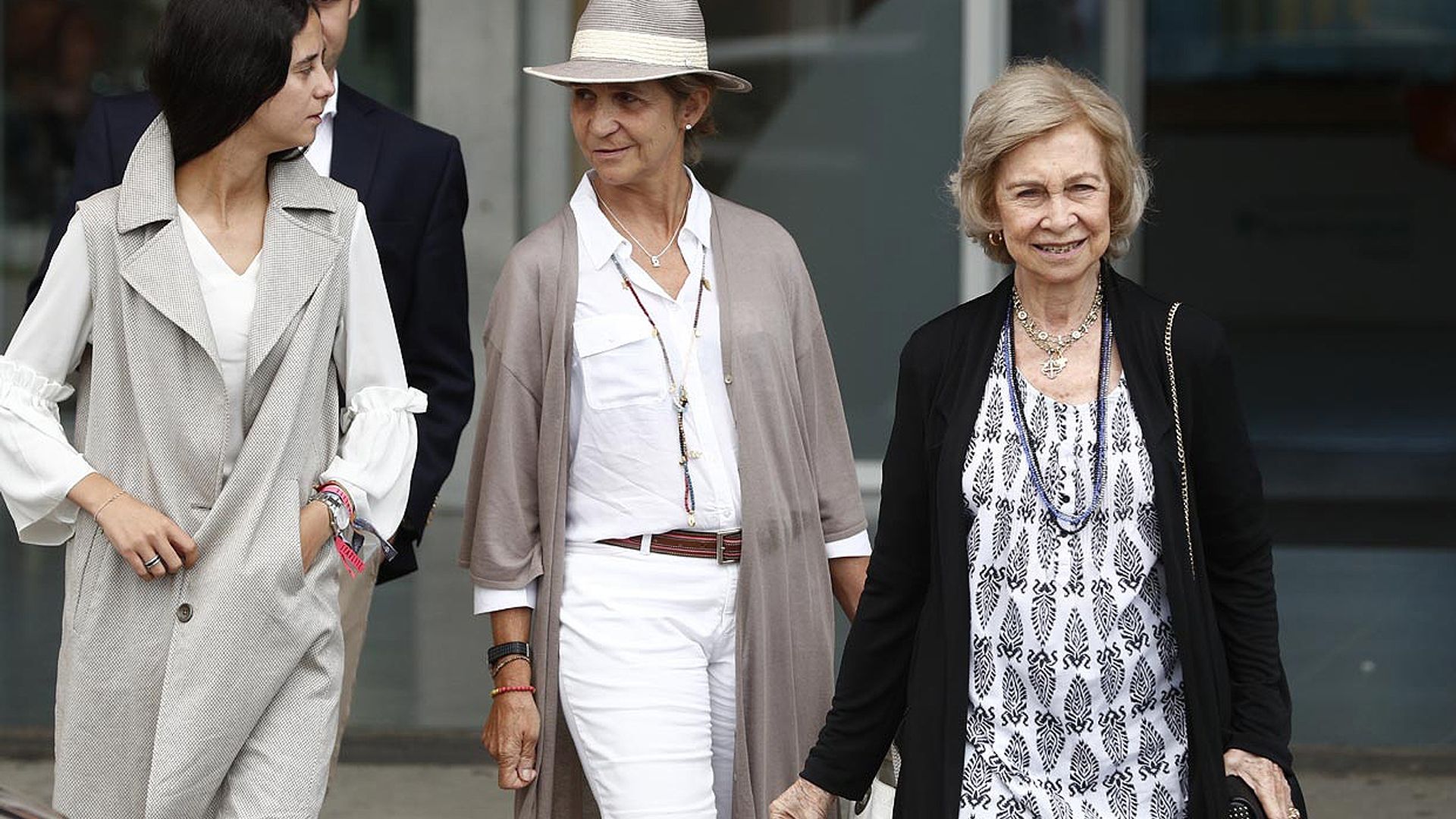 Doña Sofía reúne en Mallorca a sus hijas y nietos para disfrutar juntos de las vacaciones