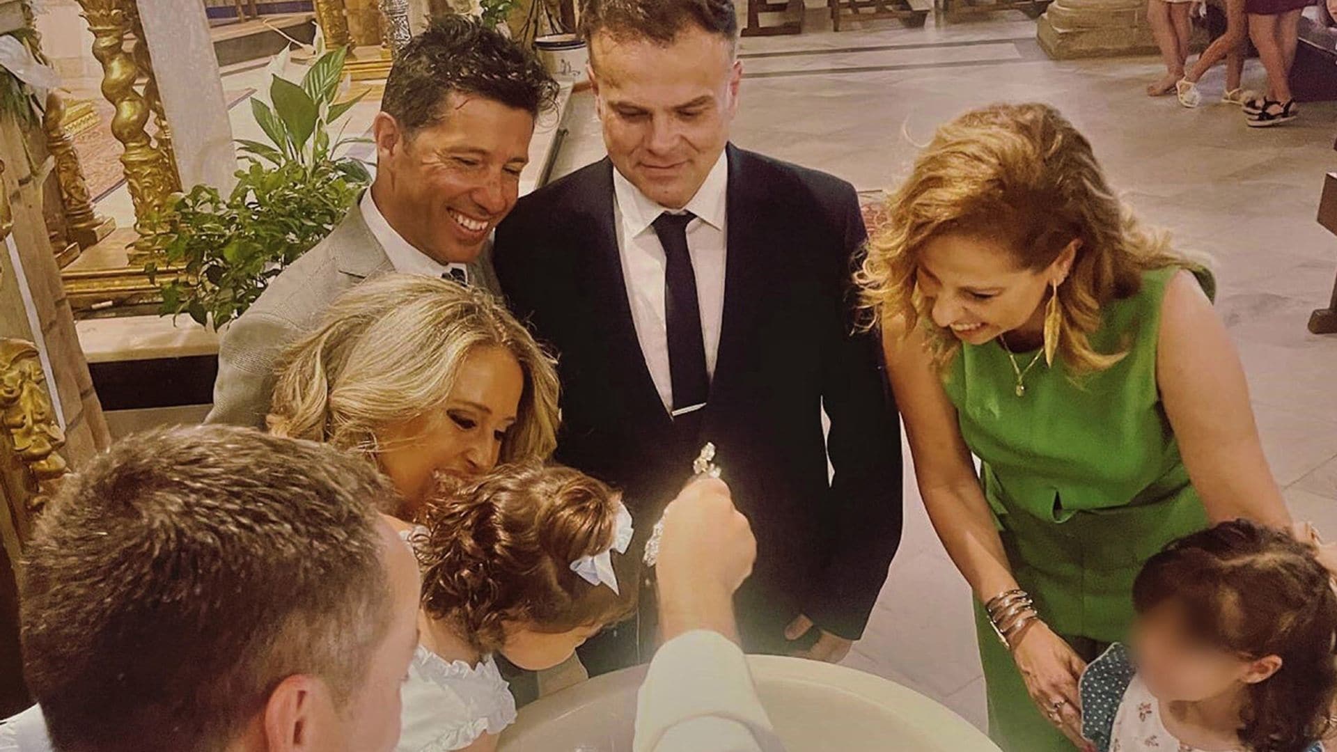Pastora Soler bautiza a su segunda hija rodeada de toda su familia y en la misma iglesia donde se casó
