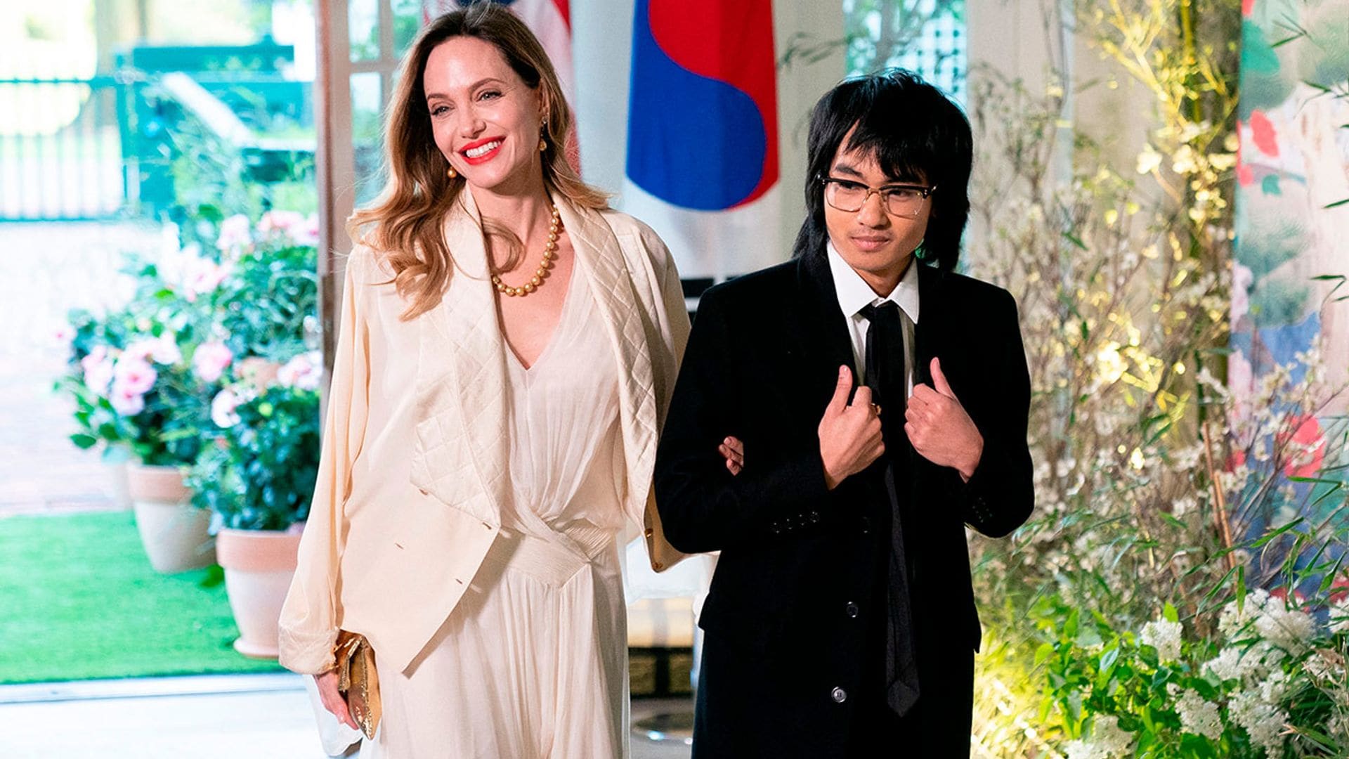 El orgullo de Angelina Jolie en su cita más especial con su hijo Maddox en la Casa Blanca