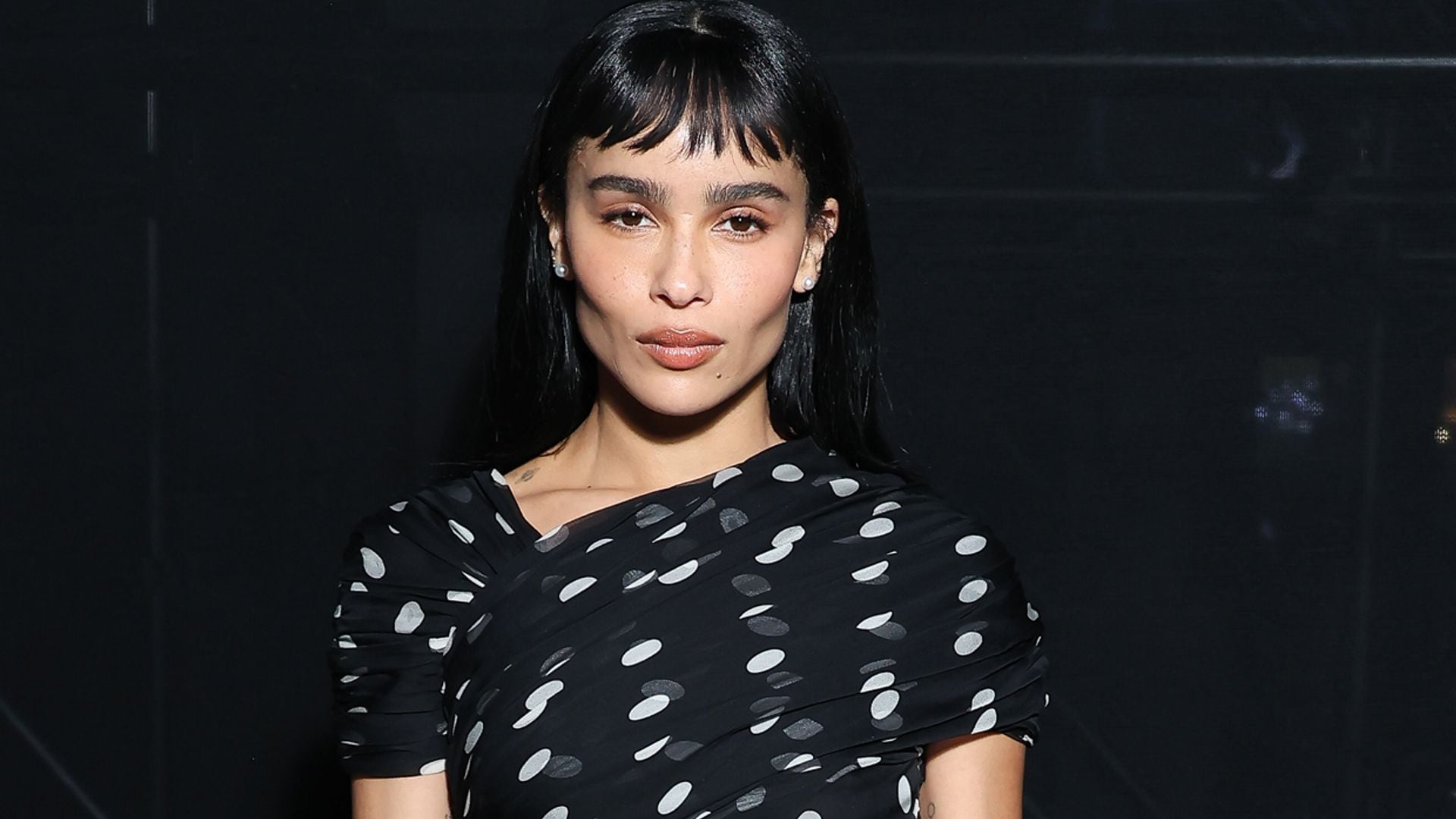 El sofisticado armario de Zoë Kravitz, la actriz y cantante que celebra hoy su 35º cumpleaños