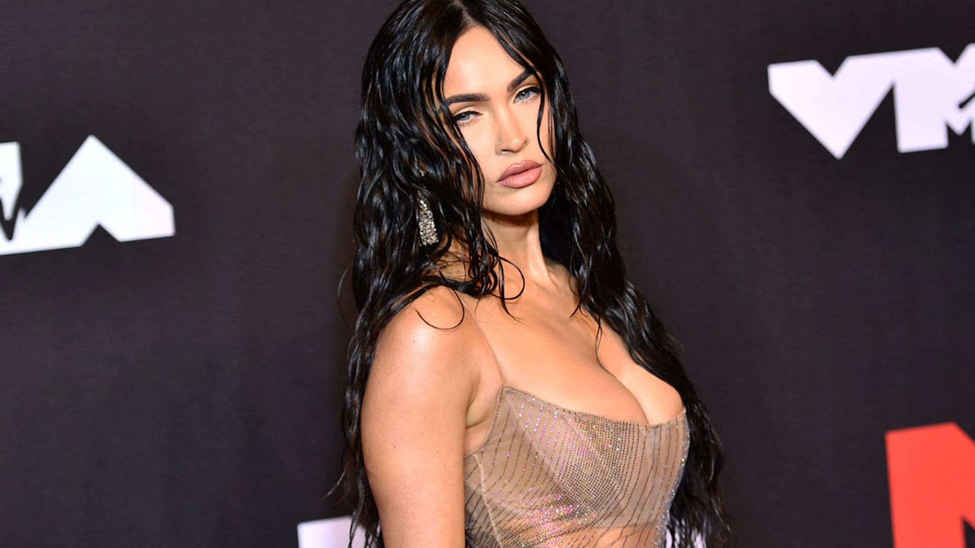 Analizamos la transformación de Megan Fox: de 'sex symbol' a novia roquera