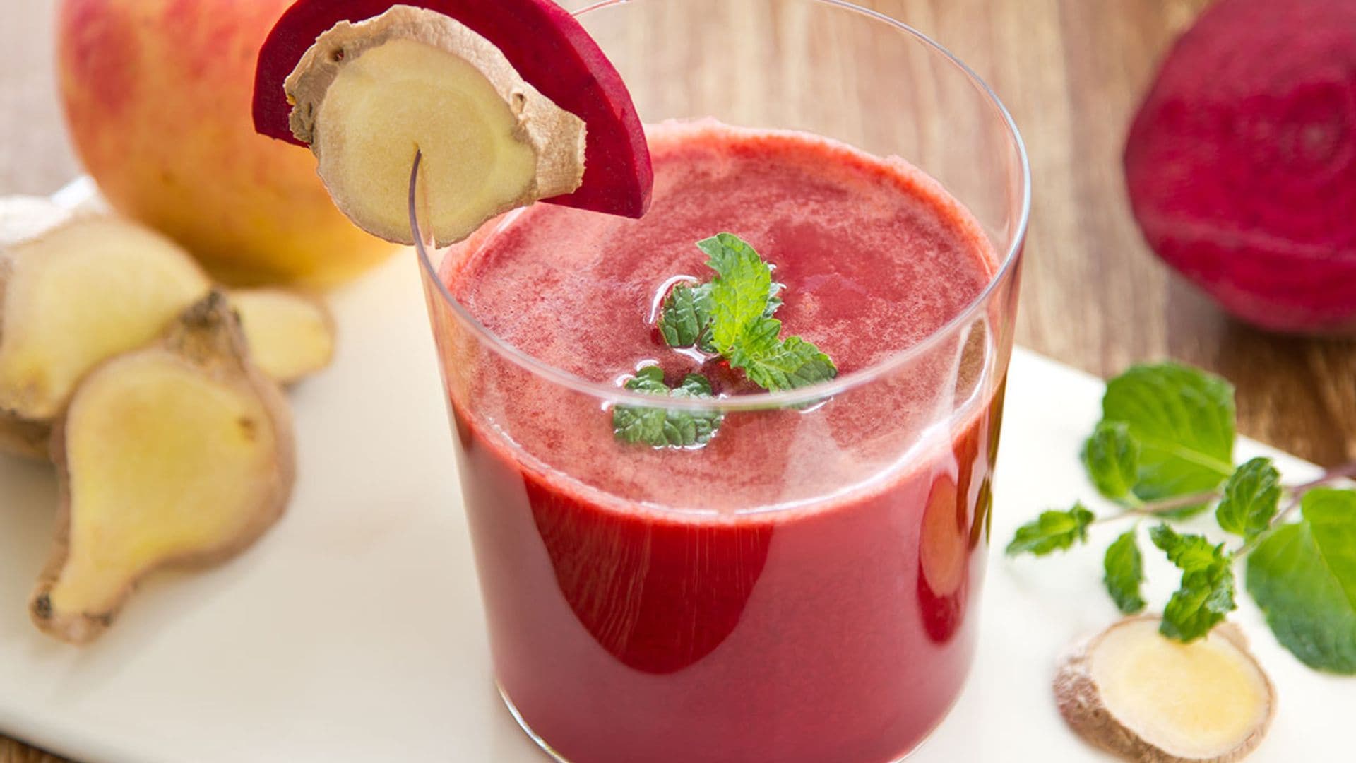 Zumo de remolacha y jengibre: sano, rico y lleno de color