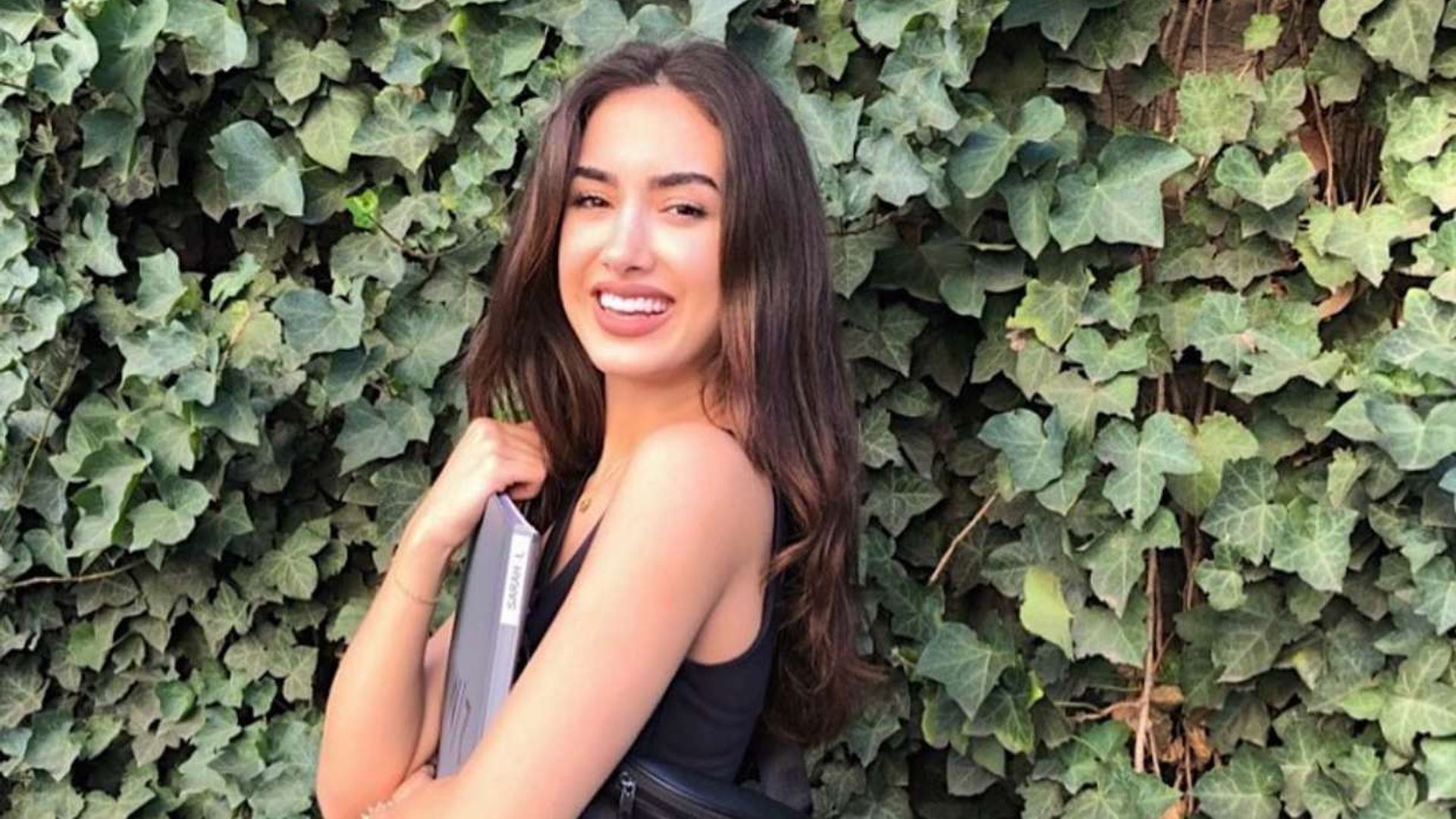 Marcada por una segunda oportunidad y con una familia multicultural, así es Sarah Loinaz, Miss Universo España 2021