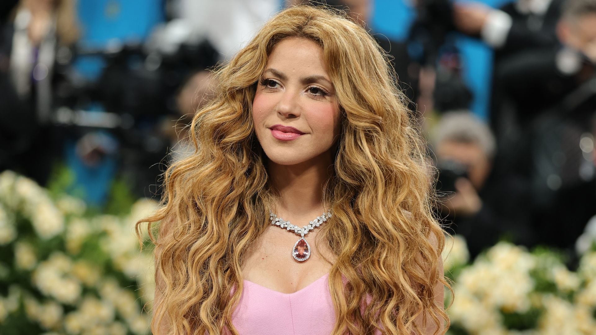 Shakira se transforma en una princesa moderna para la Met Gala 2025 | ¡HOLA!