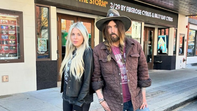 Billy Ray Cyrus y su mujer Firerose