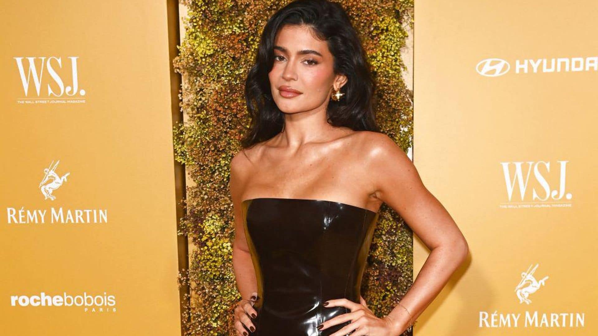 Kylie Jenner cambia de ‘look’ y regresa al cabello rosa